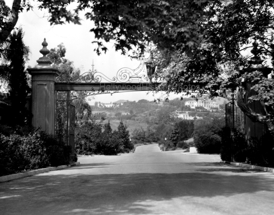 Bel-Air East Gate 1931 3 WM.jpg
